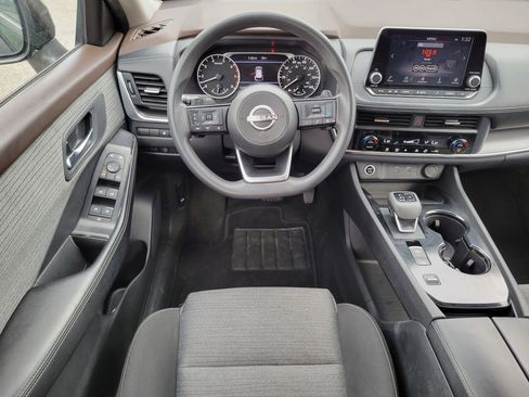 Used 2023 Nissan Rogue SV image 17