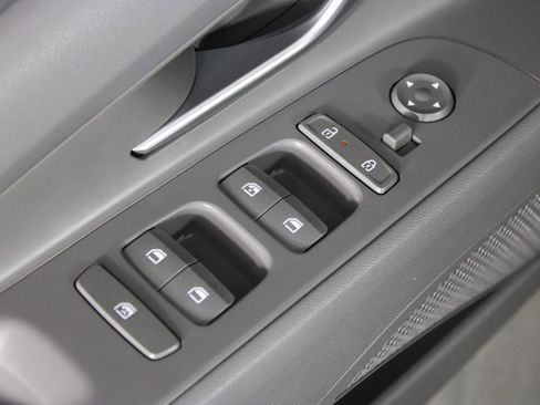 Used 2026 Hyundai Elantra Sport FWD image 23