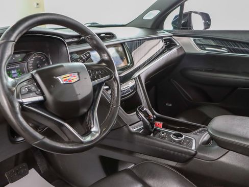 Used 2024 Cadillac XT6 Premium Luxury AWD/4WD image 23