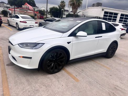Used 2022 Tesla Model X AWD/4WD image 3