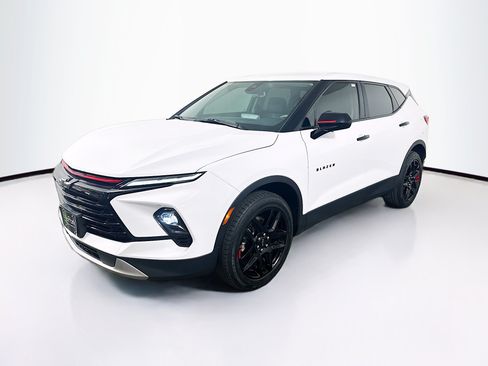 Used 2023 Chevrolet Blazer LT w/ Driver Confidence Package FWD image 3