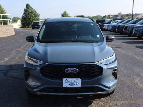 Used 2024 Ford Escape ST-Line w/ Tech Pack #1 FWD image 9