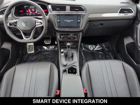 Used 2023 Volkswagen Tiguan SE R-Line image 24