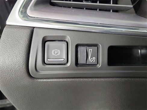 Used 2019 Cadillac XT5 Luxury image 30