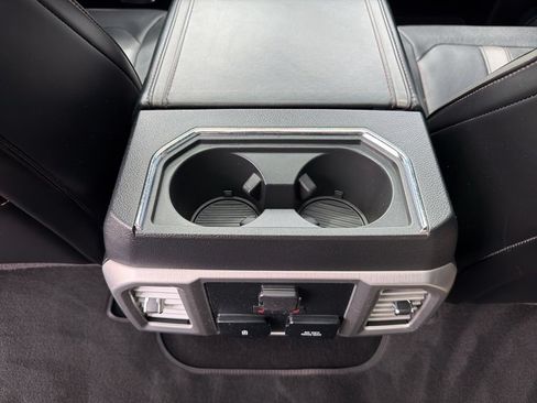 Used 2018 Ford F250 Platinum w/ Platinum Ultimate Package AWD/4WD image 28