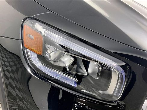 Certified 2023 Mercedes-Benz GLB 250 4MATIC image 23