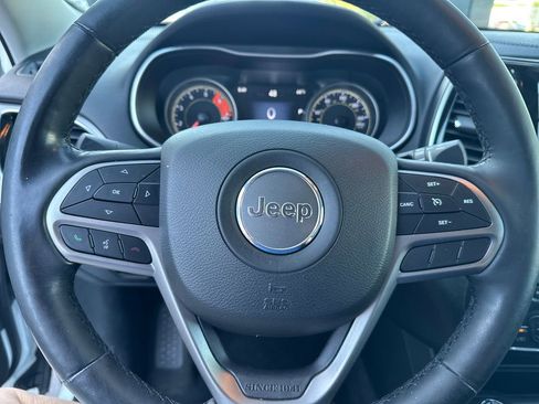 Used 2020 Jeep Cherokee Limited AWD/4WD image 18
