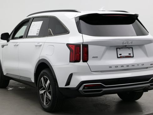 Used 2022 Kia Sorento SX AWD/4WD image 7