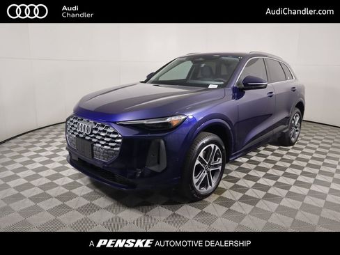Used 2025 Audi Q5 Premium w/ Premium Plus AWD/4WD image 1