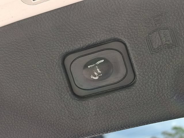 Used 2019 Ford Edge SEL w/ Equipment Group 201A AWD/4WD image 38