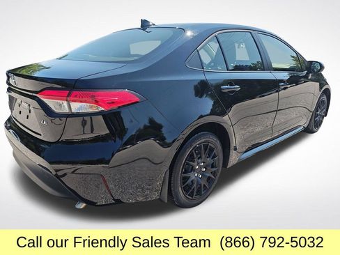 Used 2023 Toyota Corolla LE FWD image 6
