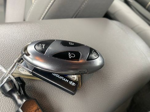 Used 2025 Hyundai Elantra SEL image 22