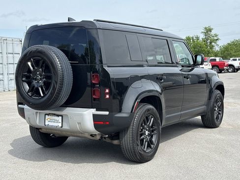 Used 2025 Land Rover Defender 110 S AWD/4WD image 3