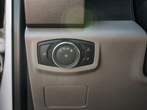 Used 2020 Ford F250 XL w/ Power Equipment Group RWD image 12