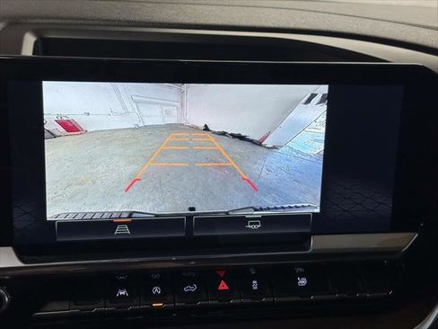 Certified 2024 GMC Sierra 1500 SLT image 36