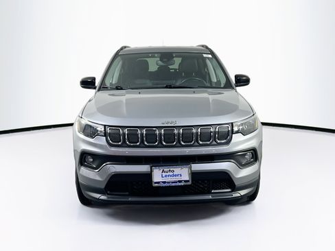 Used 2022 Jeep Compass Latitude w/ Convenience Group AWD/4WD image 2