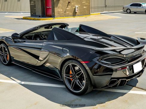 Used 2019 McLaren 570S Spider image 6