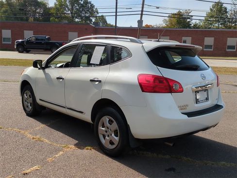 Used 2014 Nissan Rogue S w/ Convenience Package image 6