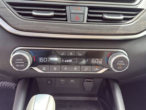 New 2025 Nissan Altima 2.5 SL image 28