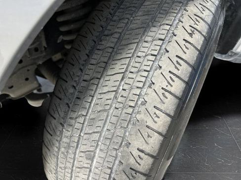 Certified 2024 Ford F150 Lightning Lariat image 40