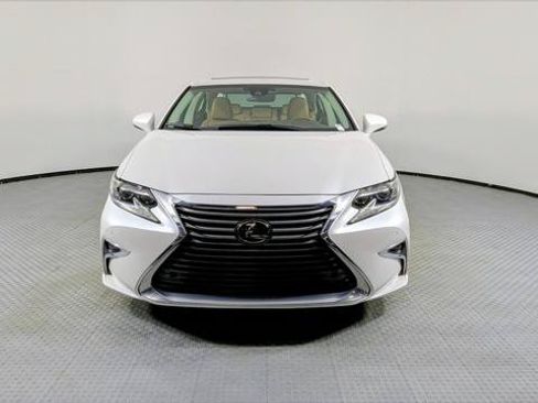 Used 2018 Lexus ES 350 w/ Luxury Package w/Wood Trim FWD image 11