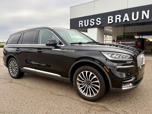 Used 2021 Lincoln Aviator Reserve w/ Elements Package Plus AWD/4WD image 2