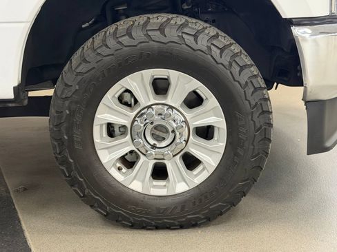 Used 2022 Ford F250 XLT AWD/4WD image 16