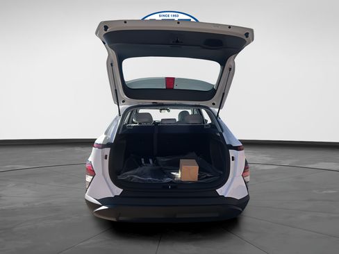 Certified 2026 Hyundai Kona SE FWD image 17