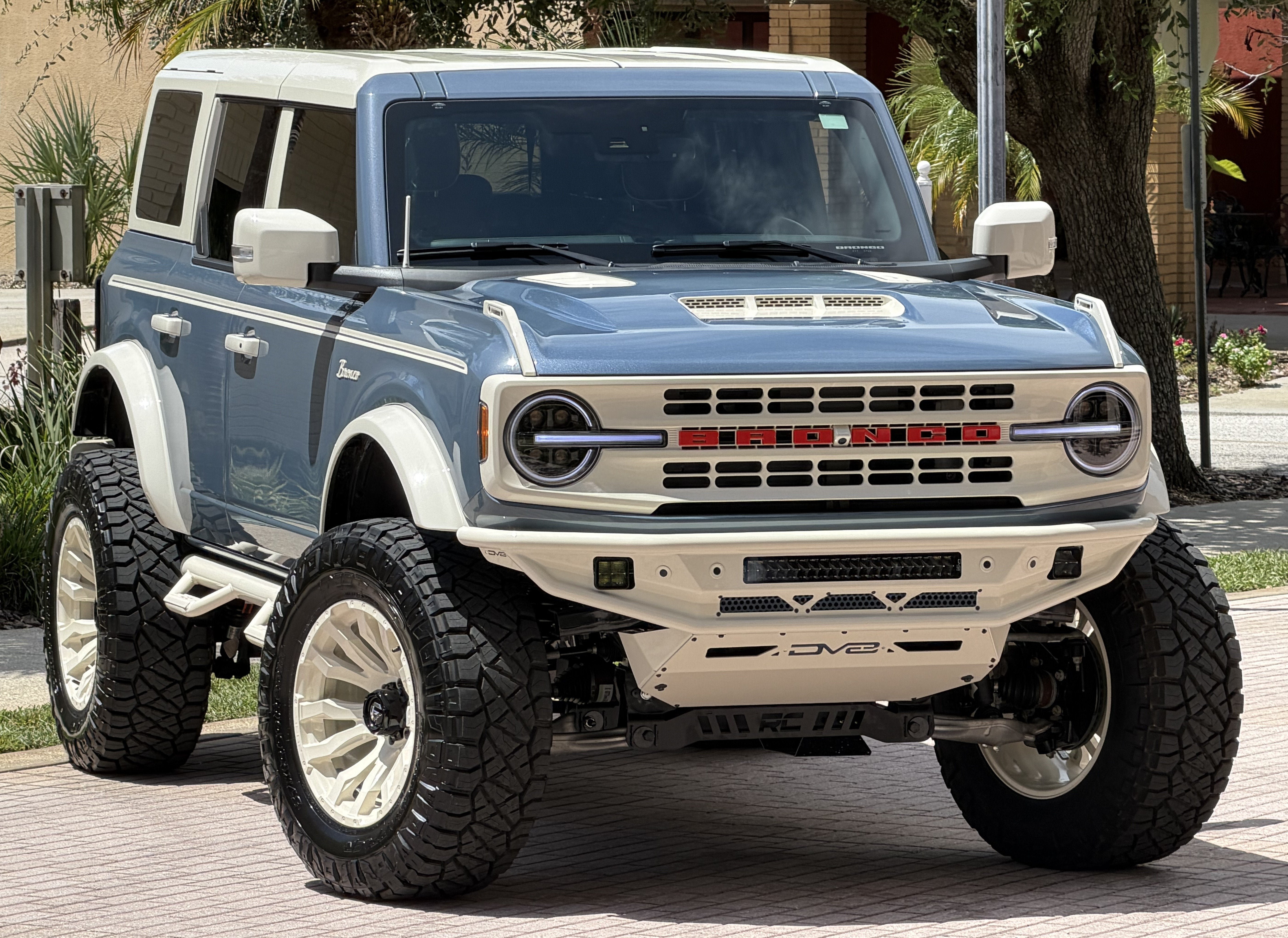 Used 2025 Ford Bronco Outer Banks AWD/4WD image 45