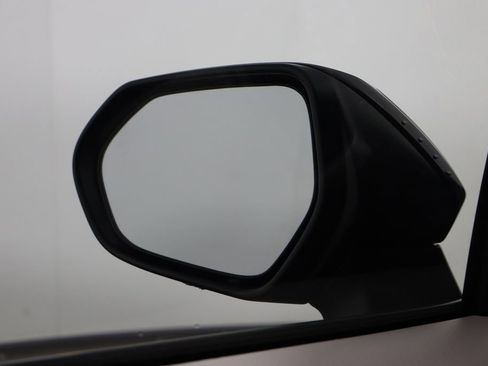 Used 2025 Toyota Corolla LE FWD image 34