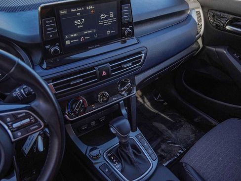 Certified 2021 Kia Seltos S image 17