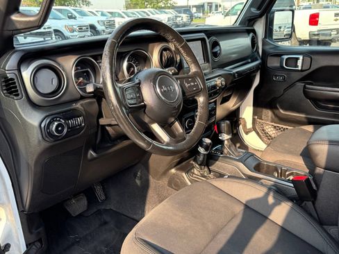 Used 2021 Jeep Wrangler Unlimited Sport AWD/4WD image 13