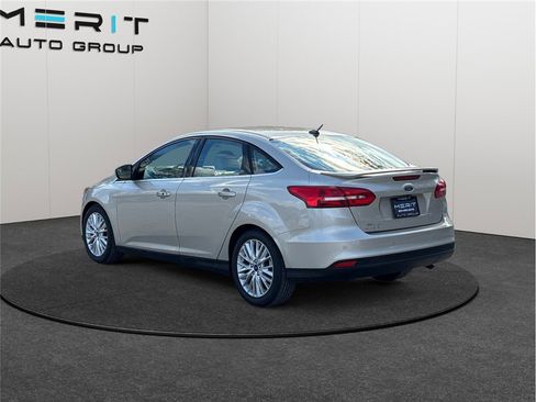 Used 2018 Ford Focus Titanium image 7