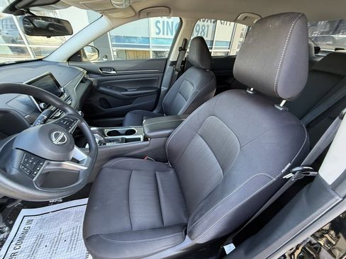 Used 2024 Nissan Altima 2.5 SV image 7