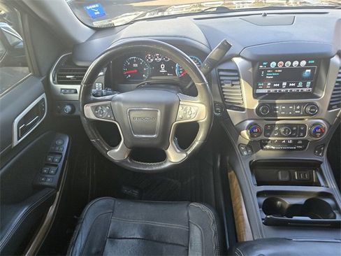 Used 2019 GMC Yukon Denali w/ Denali Ultimate Package image 10