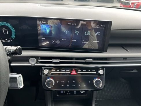 Used 2025 Hyundai Tucson Blue image 23