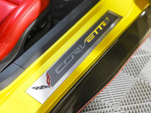 Used 2016 Chevrolet Corvette Z06 w/ 3LZ Preferred Equipment Group RWD image 34