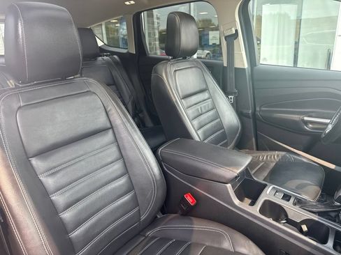 Used 2019 Ford Escape Titanium FWD image 28