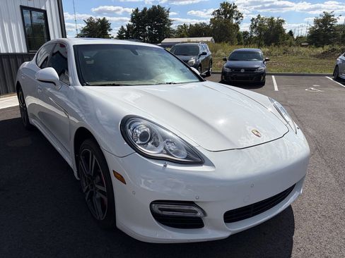 Used 2013 Porsche Panamera w/ Sport Chrono Pkg image 4