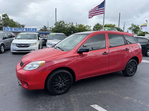 Used 2007 Toyota Matrix FWD image 3