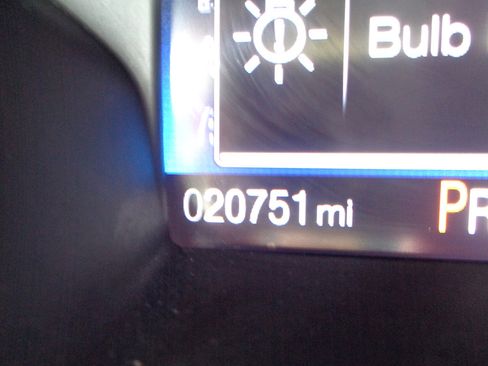 Used 2016 Ford Focus SE w/ SE Sport Package image 19