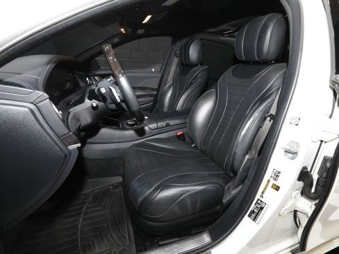 Used 2019 Mercedes-Benz S 560 4MATIC Sedan image 49