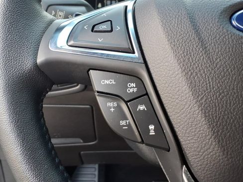 Used 2022 Ford Edge Titanium w/ Equipment Group 301A AWD/4WD image 20