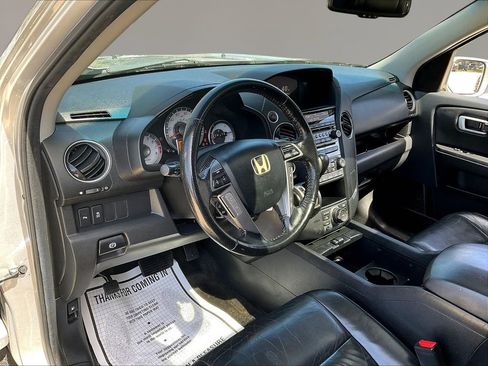 Used 2012 Honda Pilot Touring image 17