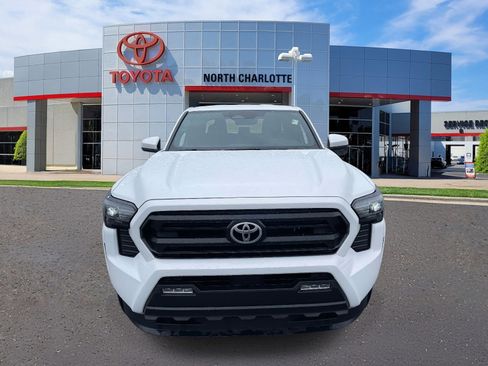 Used 2024 Toyota Tacoma SR5 image 3