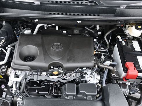 Used 2025 Toyota RAV4 XLE Premium image 15