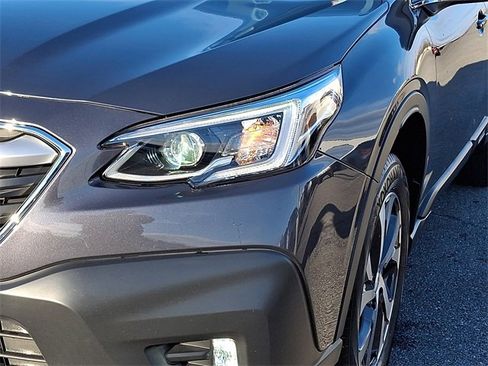 Used 2022 Subaru Outback Limited image 9