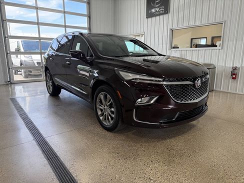 Used 2023 Buick Enclave Avenir AWD/4WD image 7