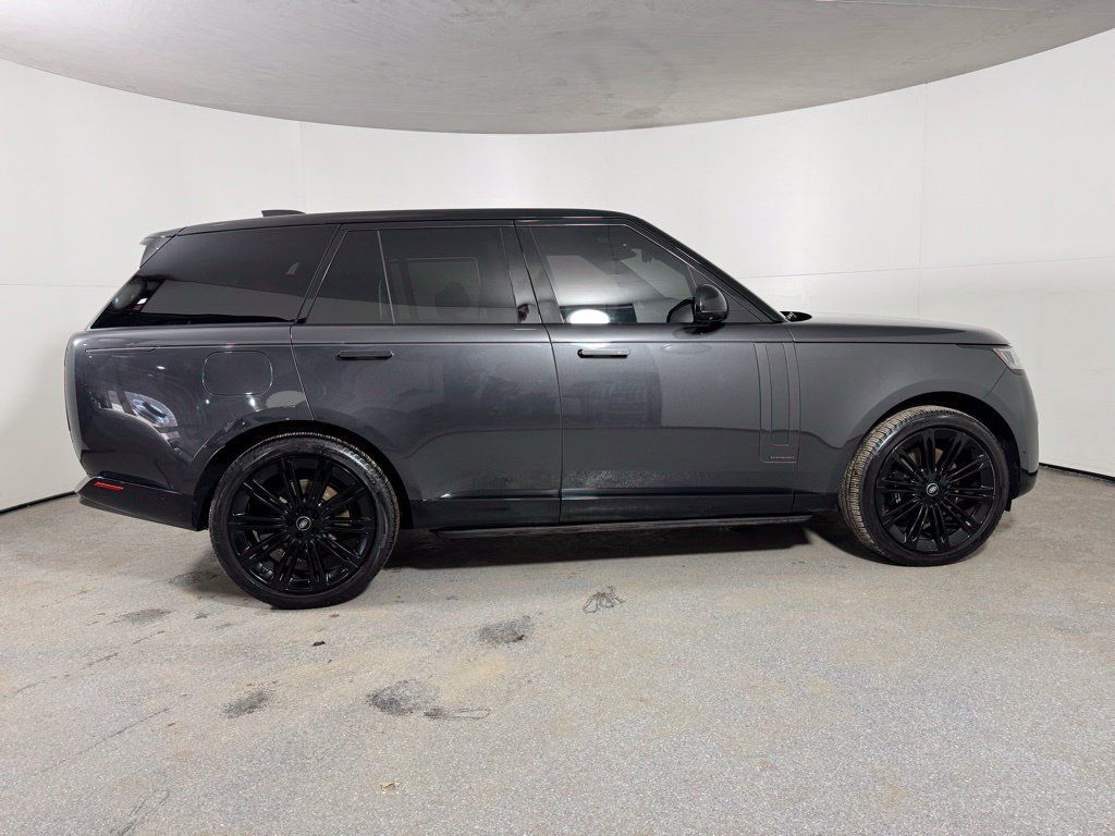 Used 2024 Land Rover Range Rover Autobiography AWD/4WD image 5