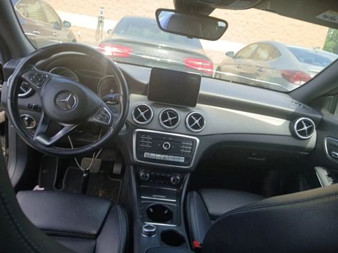 Used 2018 Mercedes-Benz CLA 250 image 9